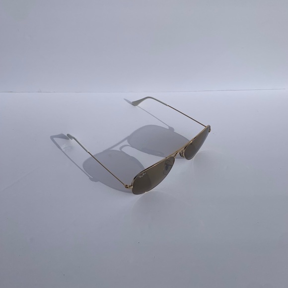 New Ray-Ban Sunglasses - Picture 3 of 4